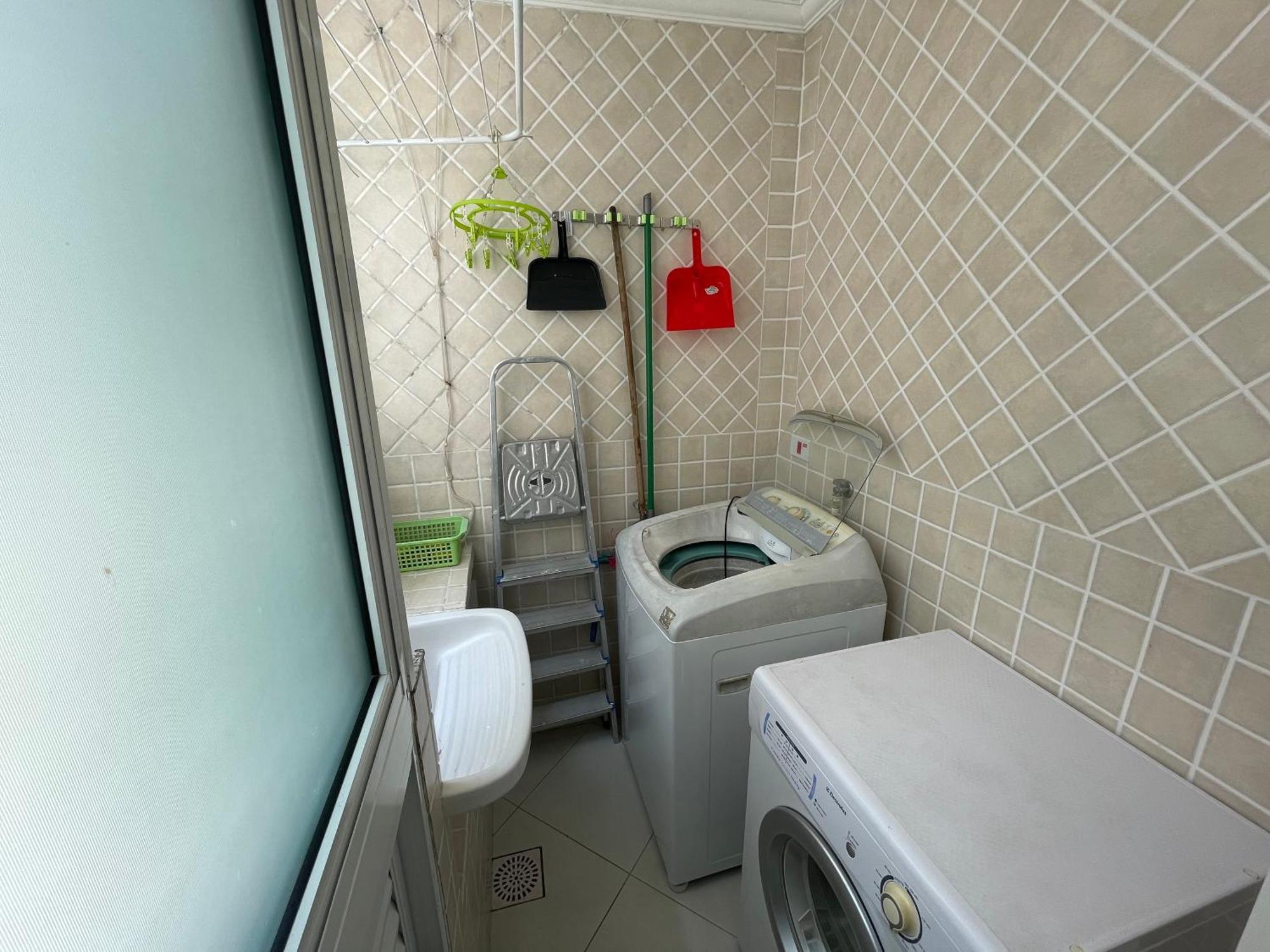 Apartamento Maré Mansa a 30 metros da praia Mansa em Caiobá com Wifi Matinhos Extérieur photo